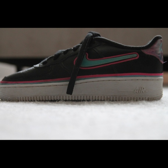 Nike Air Force 1 ‘07 LV8 ‘Sport Miami’ - Picture 2 of 6